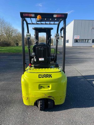 Chariot frontal électrique Clark GTX16