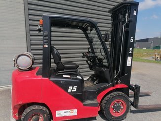 Chariot élévateur gaz Hangcha XF25G-CPYD25-XH3F - 2