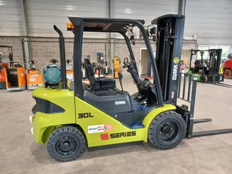 Chariot élévateur gaz Clark S35L - 8