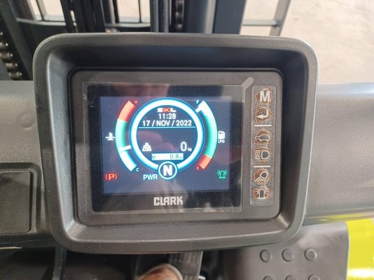 Chariot frontal à gaz Clark S35L