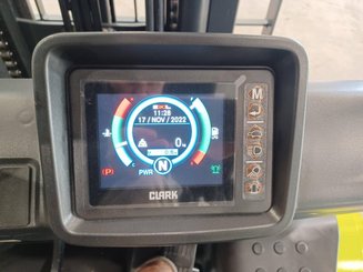 Chariot élévateur gaz Clark S35L - 1