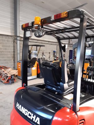 Chariot frontal électrique Hangcha A4W25-CPD25-AC3