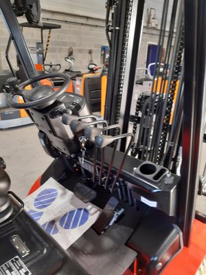 Chariot frontal électrique Hangcha A4W25-CPD25-AC3