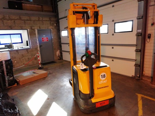 Gerbeur Jungheinrich EJC216z