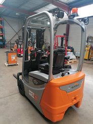 Chariot élévateur électrique STILL RXE16C - 1