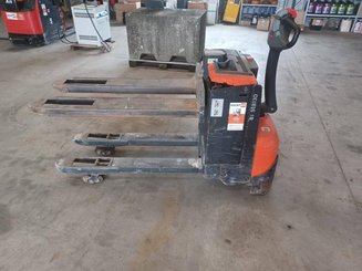 Gerbeur BT SWE080L - 1