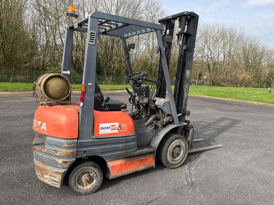 Chariot frontal à gaz Toyota 42-6FGF18