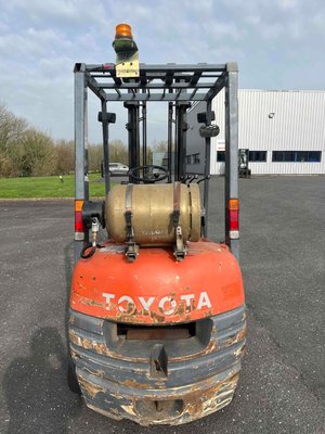 Chariot frontal à gaz Toyota 42-6FGF18