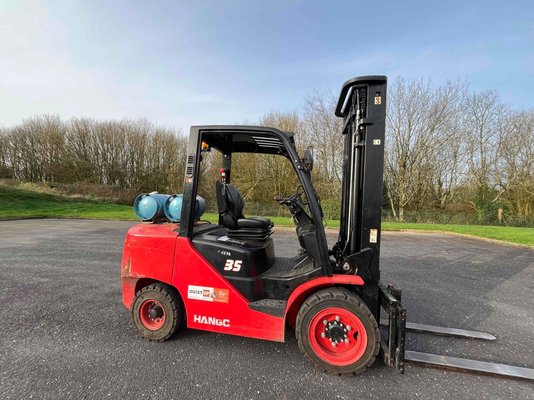 Chariot frontal à gaz Hangcha XF35G-CPYD35XW22F