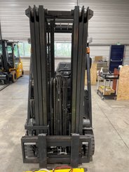 Chariot élévateur électrique Nissan 1N1L18Q - 2