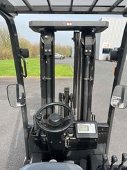 Chariot élévateur électrique Nissan 1N1L18Q - 9