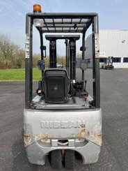 Chariot élévateur électrique Nissan 1N1L18Q - 10