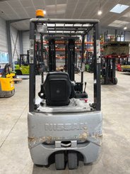 Chariot élévateur électrique Nissan 1N1L18Q - 3