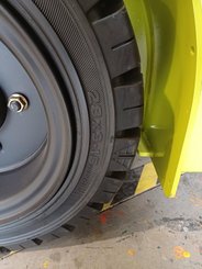 Chariot élévateur diesel Clark GTS30D - 9