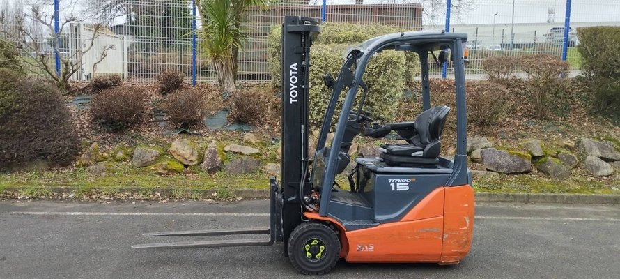 Chariot frontal électrique Toyota 8FBE15T