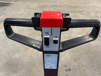 Transpalette électrique BT LW13 - 4